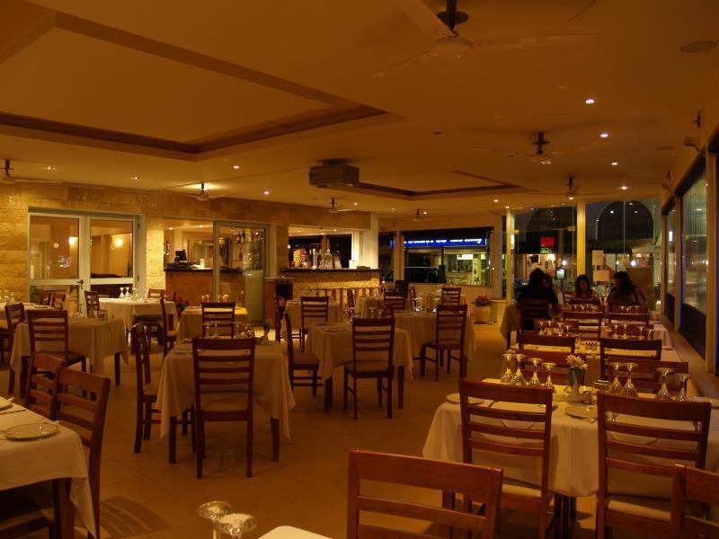 Daphne Hotel Apartments Cyprus Пафос Экстерьер фото